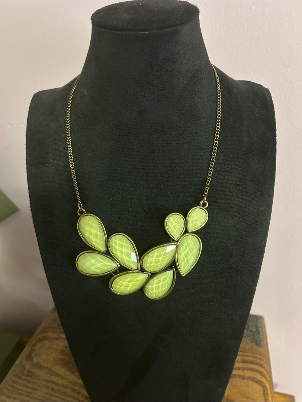 Elegant Green Leaf Necklace